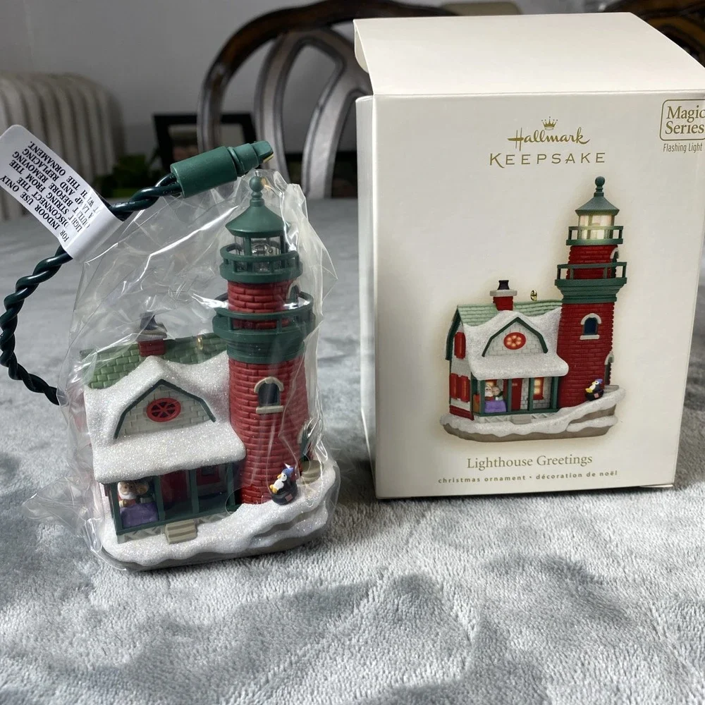 Lighthouse Greetings Series #12 Beacon Flashes Hallmark Christmas Ornament 2008